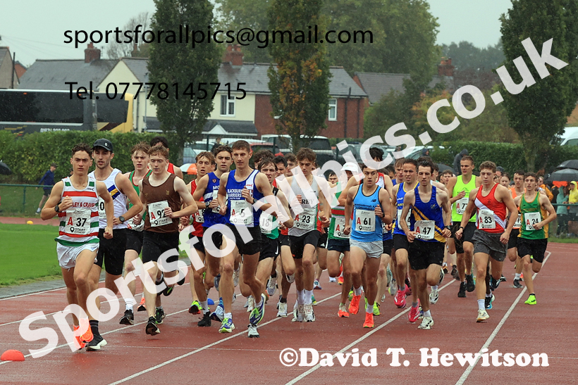 Senior Mens 6 Stage 2025 Northern Athletics Autumn Road Relays, Leigh, Lancashire. Photo: David T. Hewitson/Sports for All Pics
